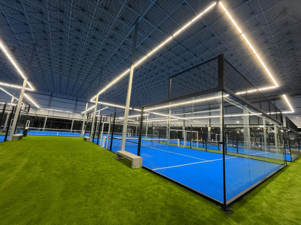 BELA PADEL CENTER BARCELONA - ILUMINACION PERIMETRAL ELLITE PADEL -