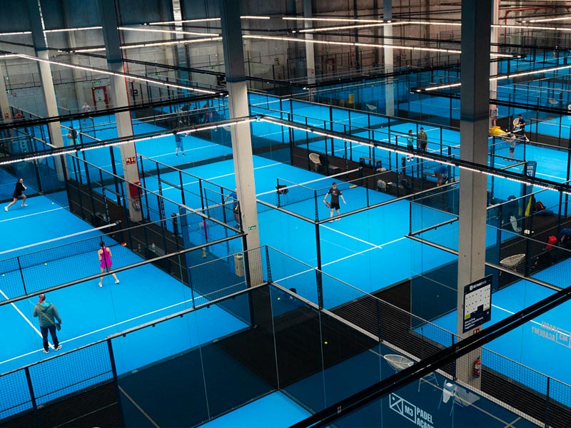 Panorámica de Iluminación con el sistema ELLITE PADEL en M3 Padel Academy Madrid